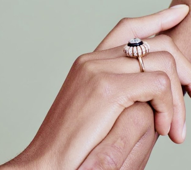 TORUS RING 2.58 CARAT TOTAL WEIGHT, CLEAR LIGHT CUT 1.31 BR G VVS1, GIA #6235574659, 1.27 MELEE, BLACK ONYX, 18K ROSE GOLD