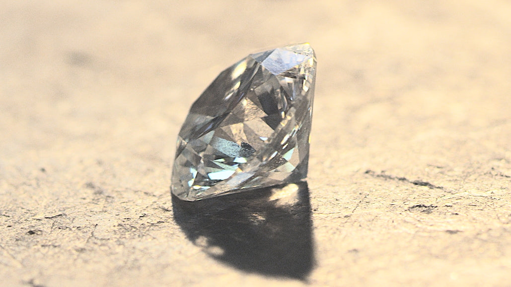 WHITE DIAMONDS