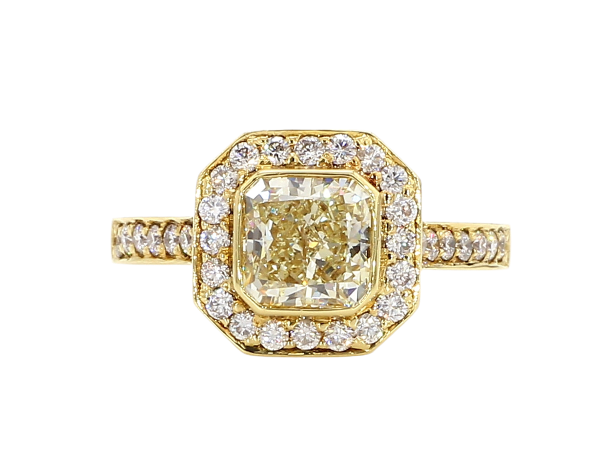 ENGAGEMENT RING, LIGHT YELLOW SQUARE CENTER, 1.37 CT, CUSHION HALO RING, 2.17 CARAT TOTAL WEIGHT, 18K YELLOW GOLD