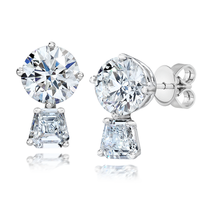 ROUND AND TRAPEZOID DIAMOND SET, 18K