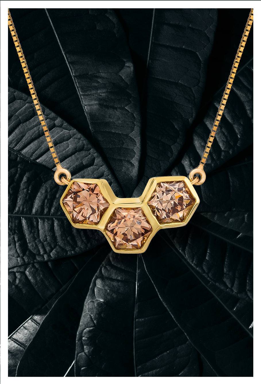 HONEYCOMB BRILLIANT CUT NECKLACE, 1CTTW, 18K