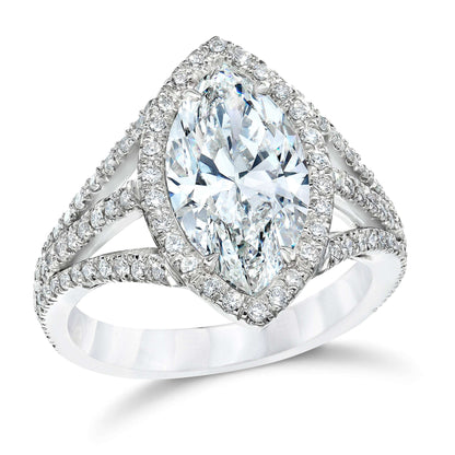 MARQUISE CUT 3 CARAT DIAMOND SET IN AN ELEGANT RING, PLATINUM