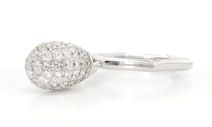 BRIOLETTE RING, PRINCESS AND TRIANGULAR CUTS, 7.75 CARAT TOTAL WEIGHT, 18K WHITE GOLD