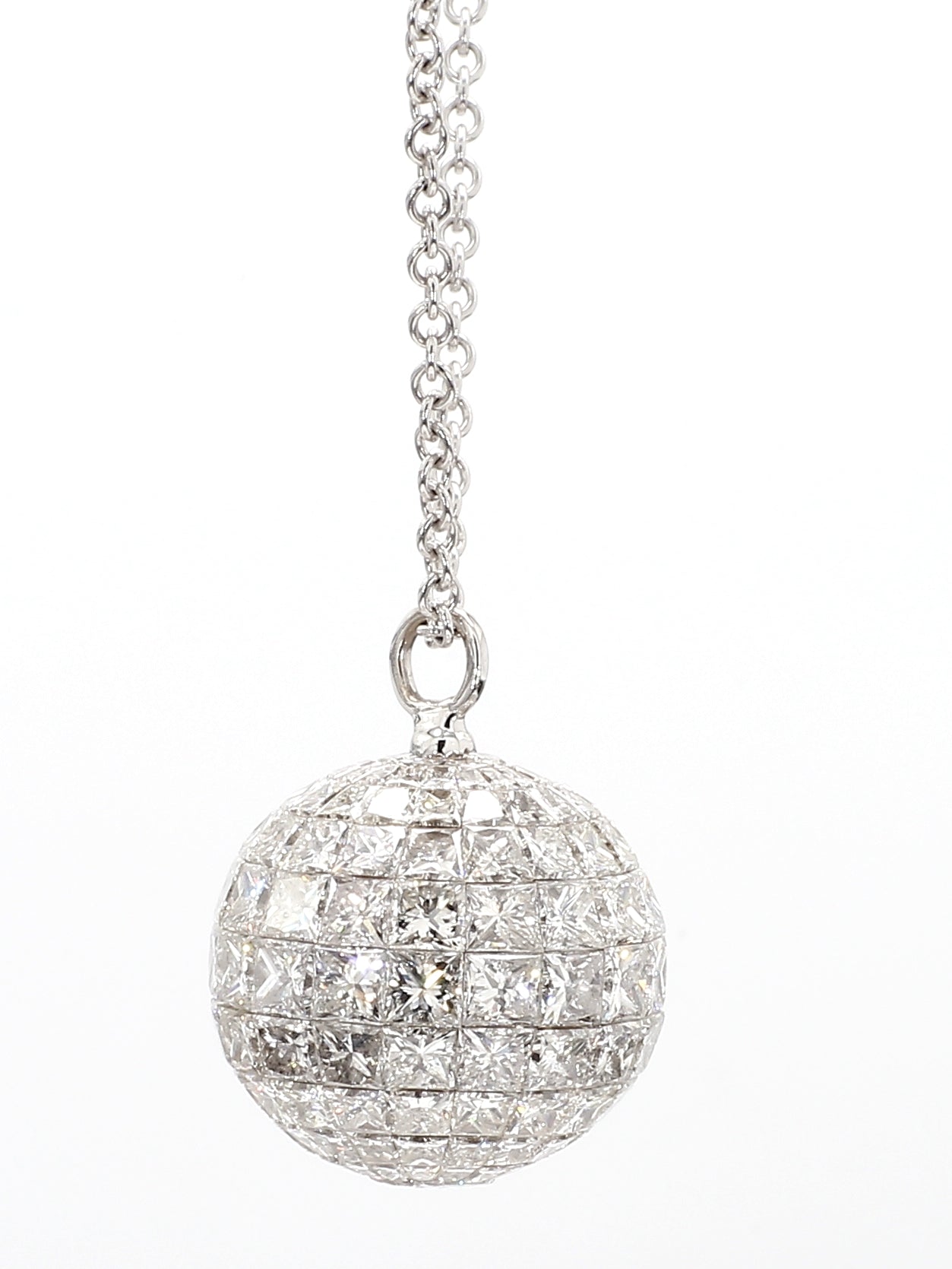 DIAMOND SPHERE NECKLACE WITH PRINCESS AND TRIANGULAR CUTS, 10.93 CARAT TOTAL WEIGHT, 18K