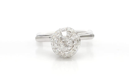 BRIOLETTE RING, PRINCESS AND TRIANGULAR CUTS, 7.75 CARAT TOTAL WEIGHT, 18K WHITE GOLD
